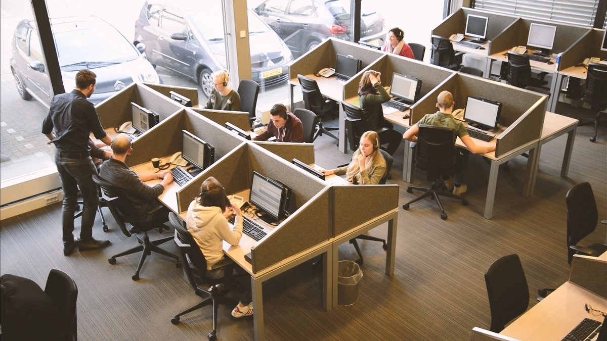 Sequence 01.00_01_02_15.Still016.jpg